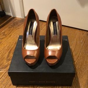 Cognac leather peep-toe heals